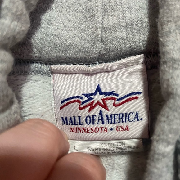 Mall of America Minnesota gray hoodie - Picture 3 of 4